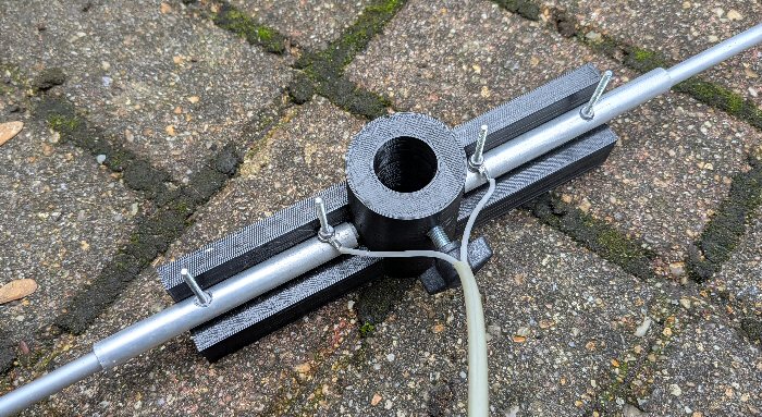 3D printed dipole center with extra outer tubes